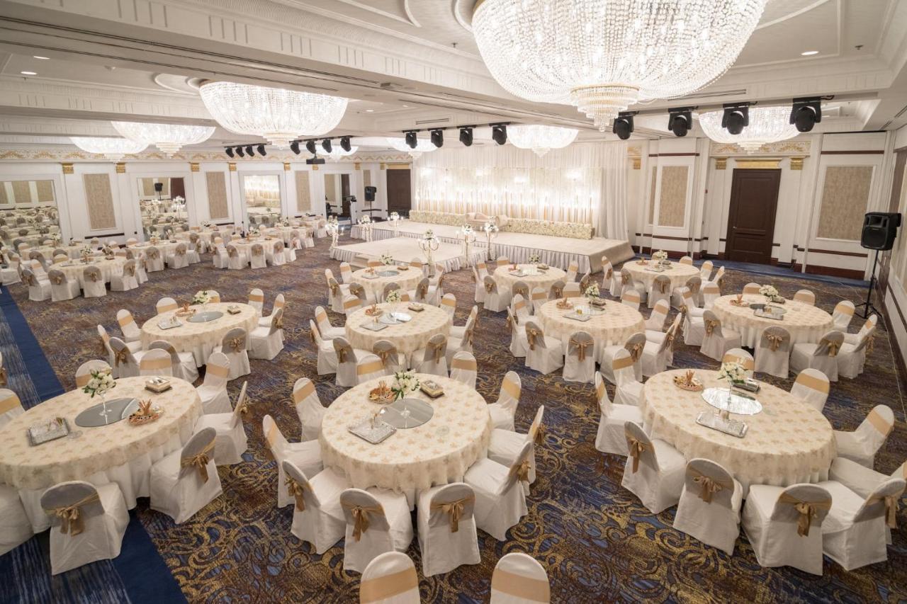 מלון Crowne Plaza Jeddah By Ihg מראה חיצוני תמונה The ballroom of the hotel
