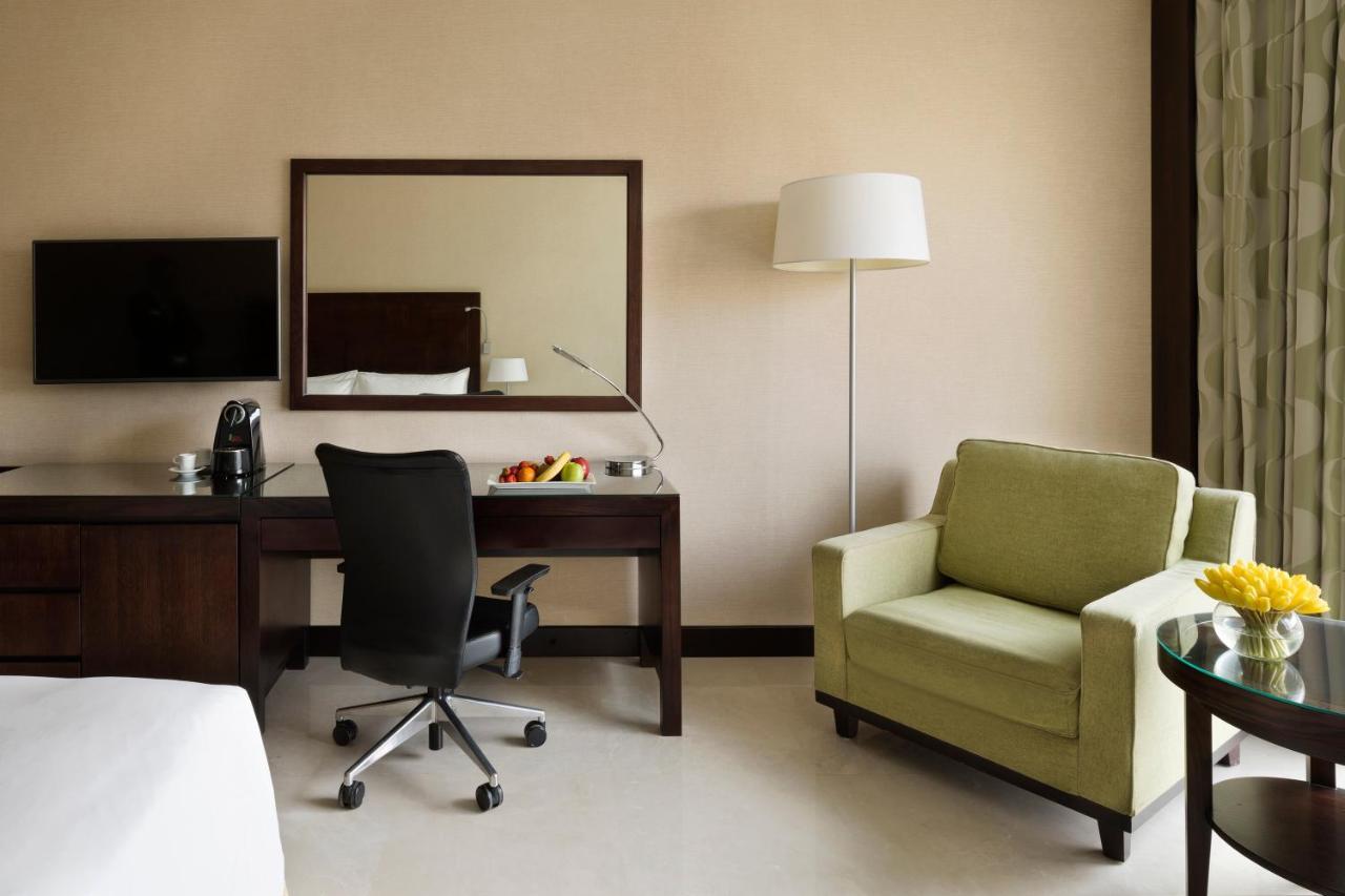 מלון Crowne Plaza Jeddah By Ihg מראה חיצוני תמונה A room at the hotel