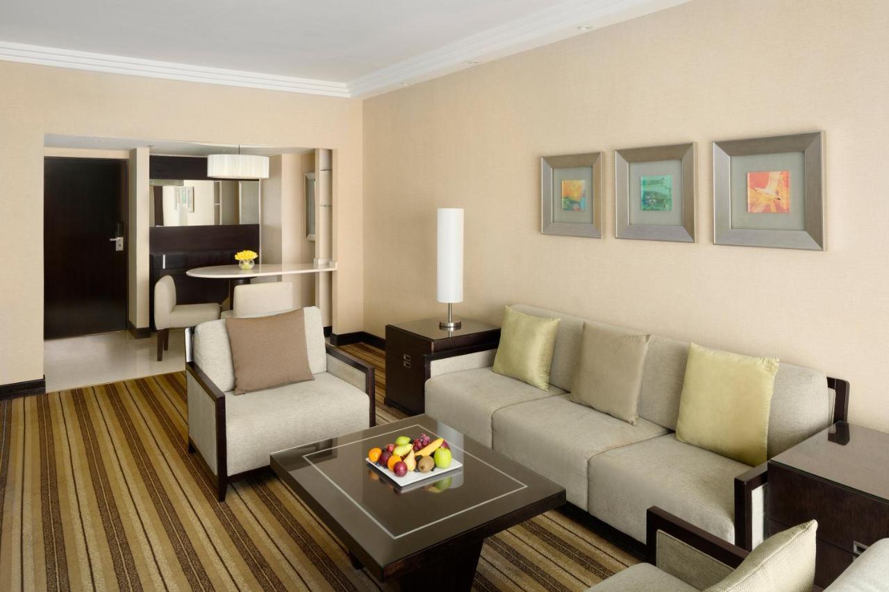 מלון Crowne Plaza Jeddah By Ihg מראה חיצוני תמונה A living room